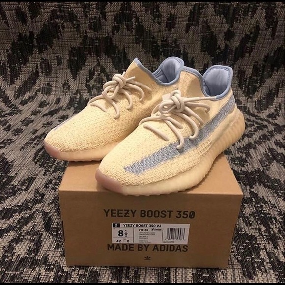 Yezzy shoe size 10.5 - Picture 1 of 3